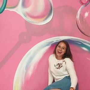 Meet your Posher, Leora